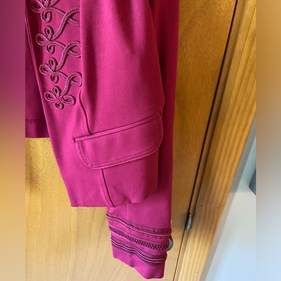 EUC Torrid vibrant maroon Military cropped blazer Sz2 - Picture 5 of 8